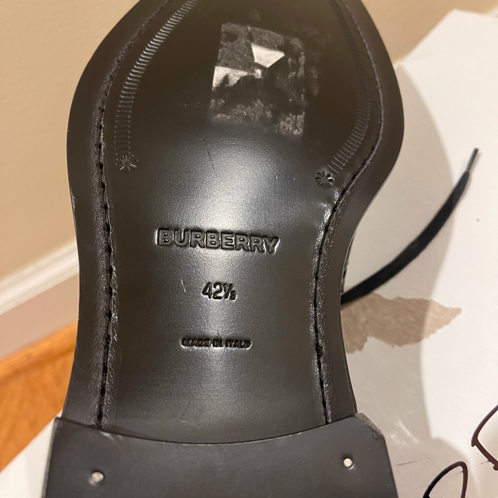 Burberry Men Oxford shoes Size 10.5 - Picture 3 of 9